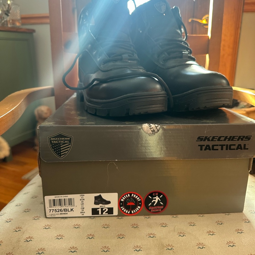 Skechers Men’s Tactical Boots Size 12